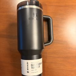 New Stanley 40oz Tumbler Mug