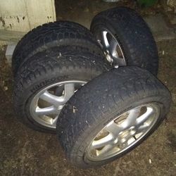 4 Studded Hankook snow tires 205/55/R16