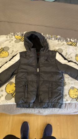 Kids Jordan jacket size medium