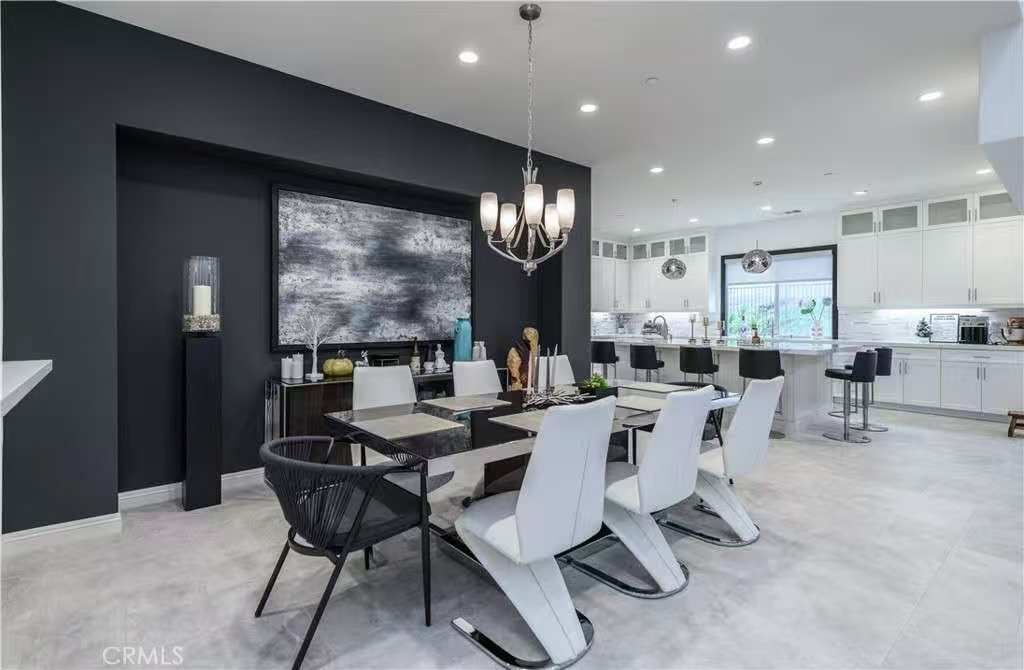 Dinning Table And Dining Chairs For Sale