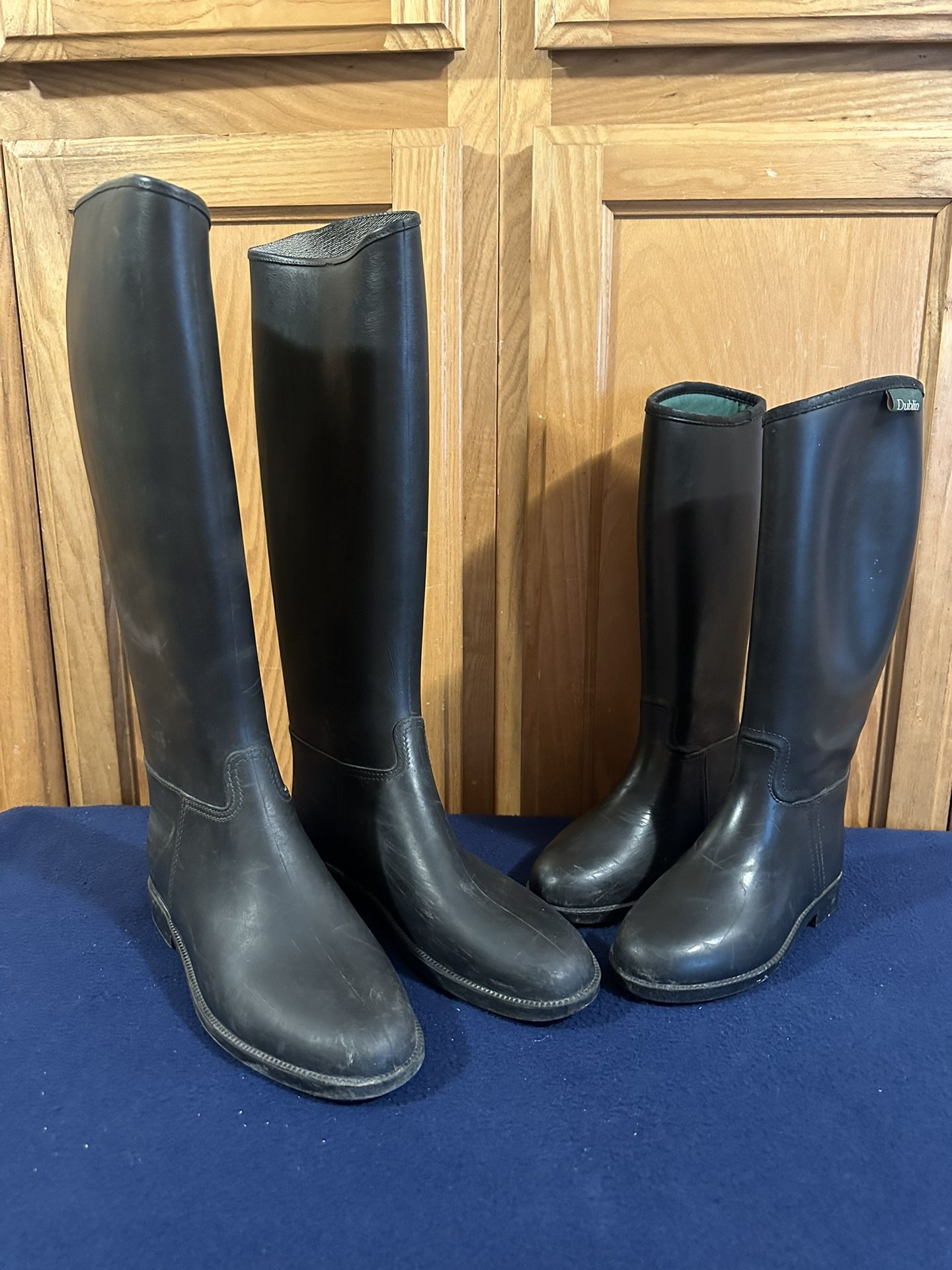 Woman’s or Kid’s Rubber Rainboots!  Woman Size 10.  Kids Size 13.  $20 Each