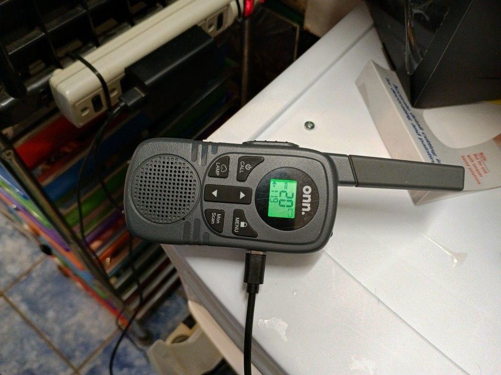 Walkie Talkie (Onn.) WALMART BRAND