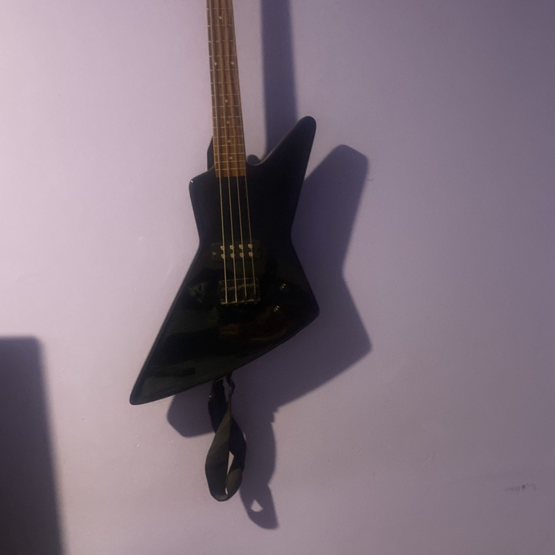 DEAN electric bass