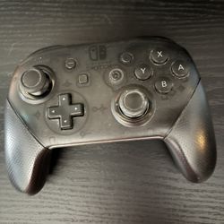 Nintendo Switch Pro Controller 