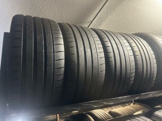 SET OF TIRE 235 35 20 MICHELIN 85% LIFE