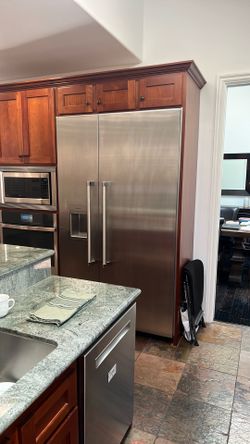 Thermador refrigerator/freezer