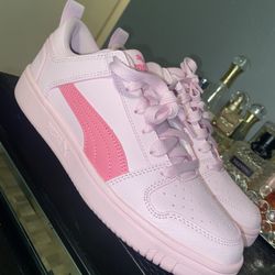PINK PUMAS