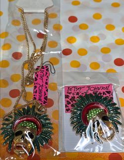 SKULL with Headress Necklace & Pendant