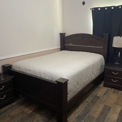 Queen Size Bed With Drawers