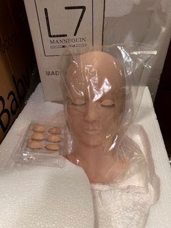 Eyelash Mannequin Head, with 4 Pairs of Replaceable Eyelids for Practice, Soft Touch Rubber for Makeup, Natural Skin Color