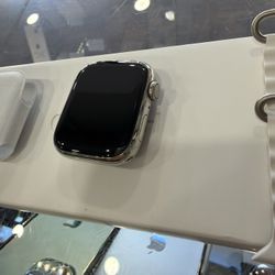 Apple Watch Series 8 45mm Stainless Steel 