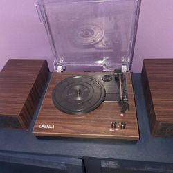 Turntable With Speakers