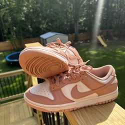 Nike Women’s Dunk Low Pink