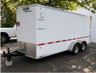 2018 Look trailer enclosed $4900. obo