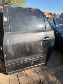 GMC Acadia left rear driver door