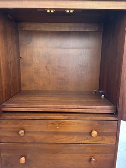 Elegant Ethan Allen Made in America Bedroom Wardrobe Chest Armoire with Shelving