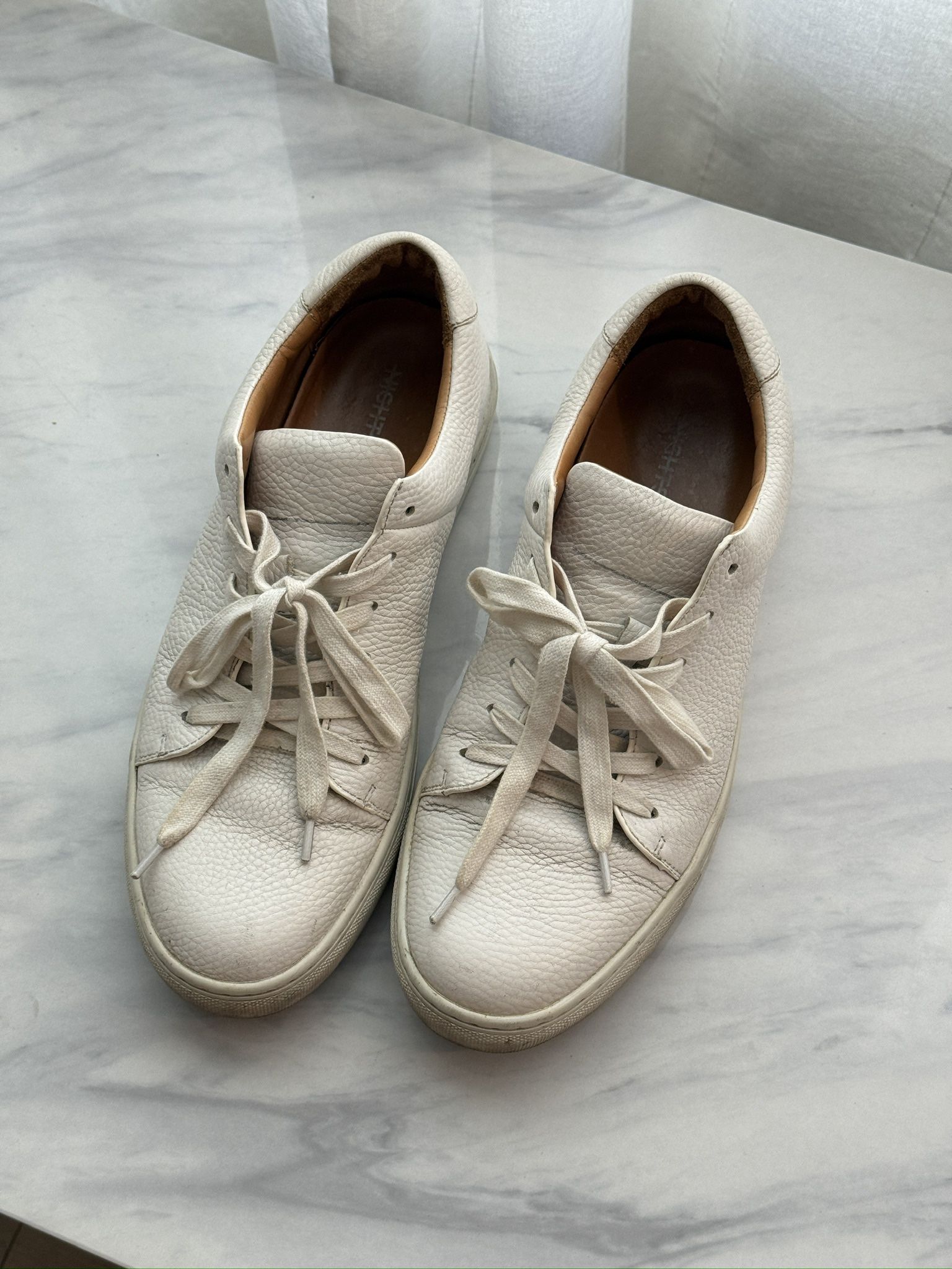Nights With White Leather Shoes Size 10 Men