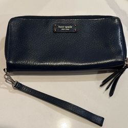 Kate Spade Navy Blue Carryall Wristlet Zip Wallet 