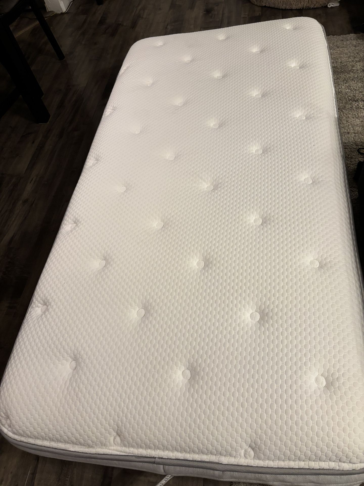 Clean Twin Mattress - “Nolah Original”, Hybrid