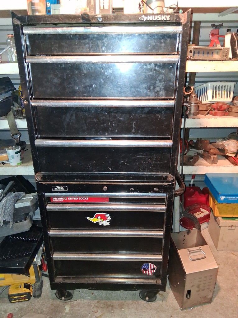 Husky Toolbox 8 Drawers On Castors Has Key
