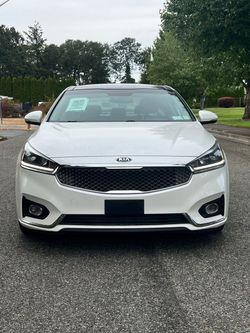 2017 KIA Cadenza