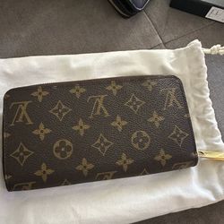 Louis Vuitton Long Wallet  “Like New”
