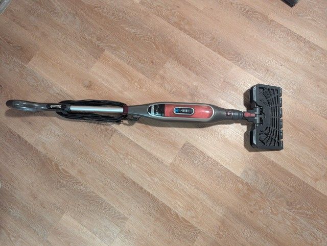 Shark Steam Genius Pocket Mop