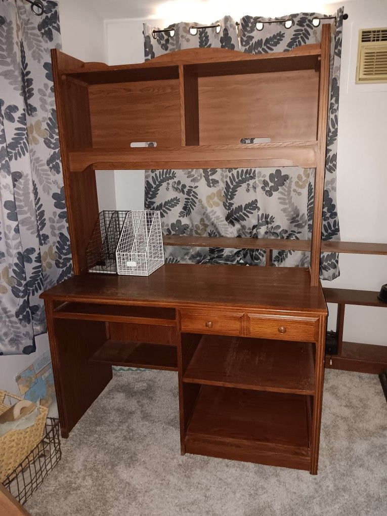 Desk & File Cabinet