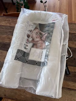 Dock A Tot Deluxe Plus white