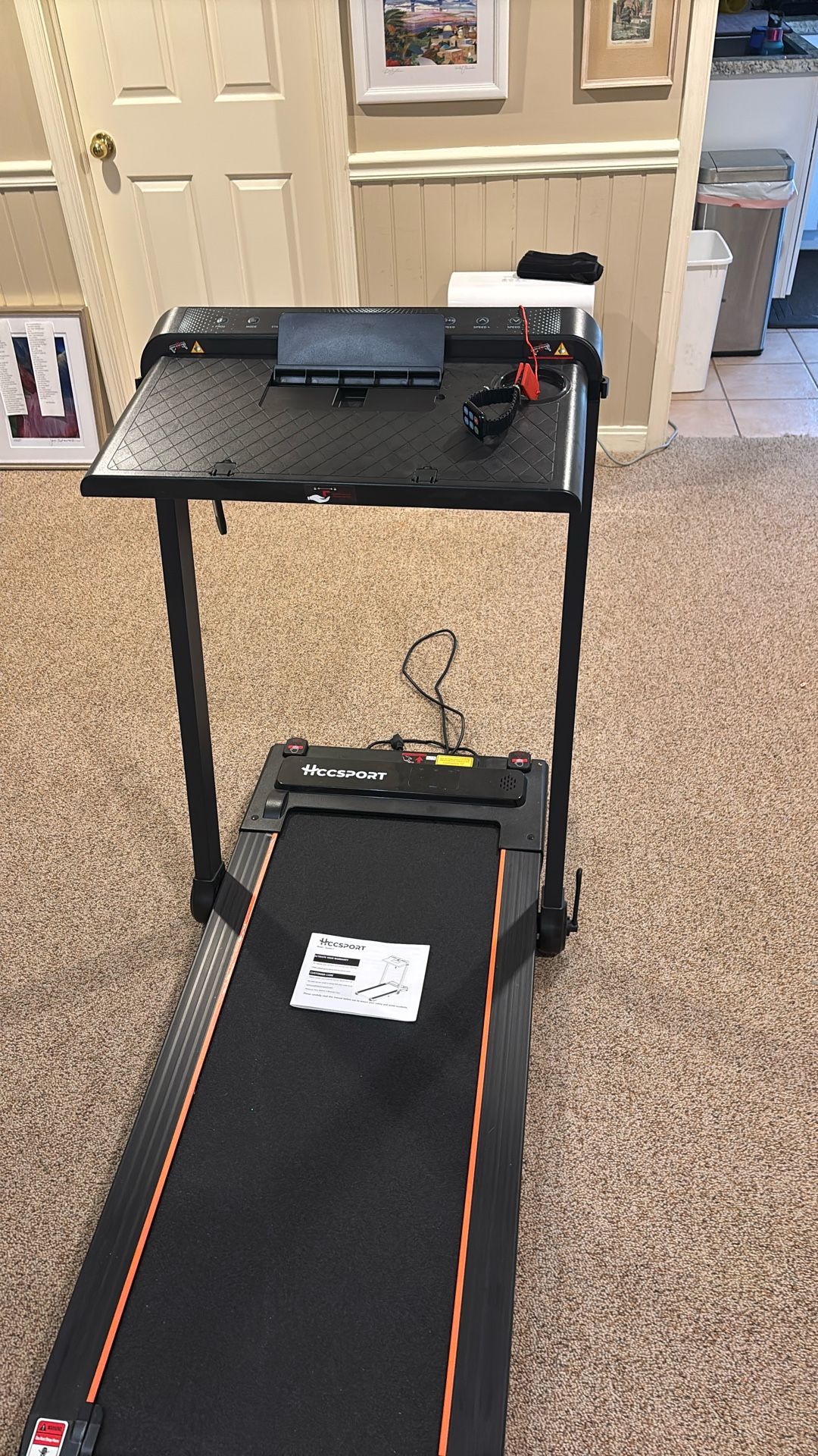 Treadmill With Remote Control And Incline