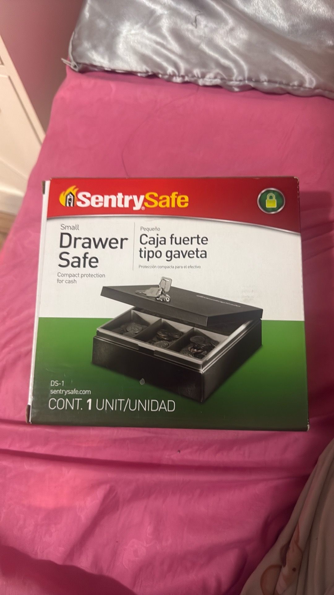 Lock box with key . Brand new