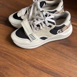 Burberry Shoes 