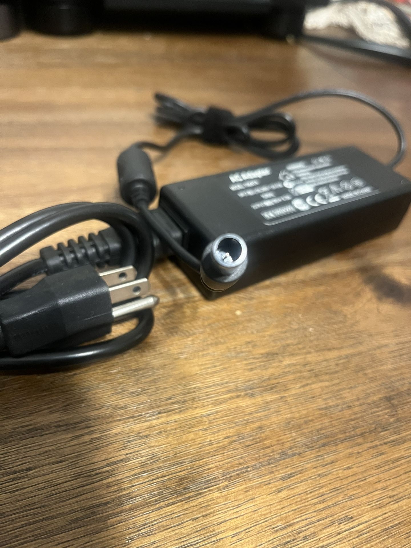 Dell Hp 19v Laptop Charger Power Supply