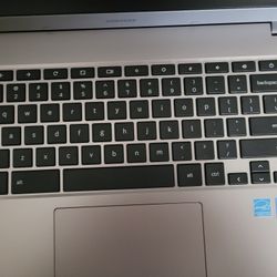 SAMSUNG Chrome Labtop 