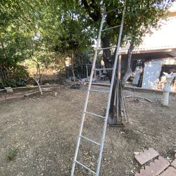 Aluminum Step Ladder About 12 Feet