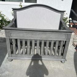 Crib For Sale - will give out clothing for free!