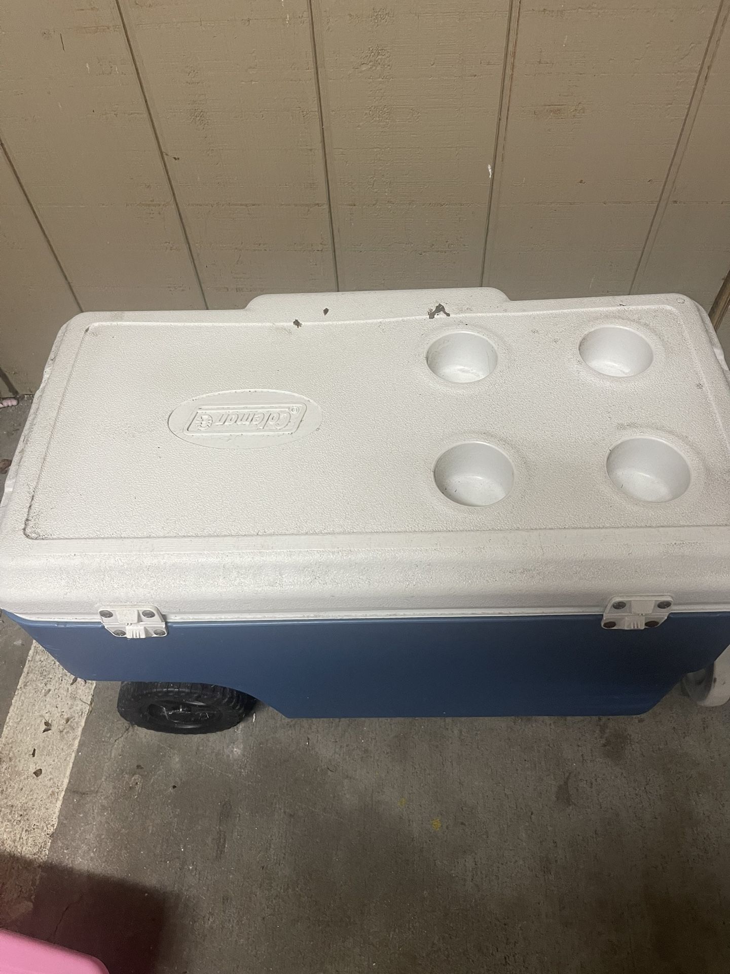 Coleman Cooler With Wheels
