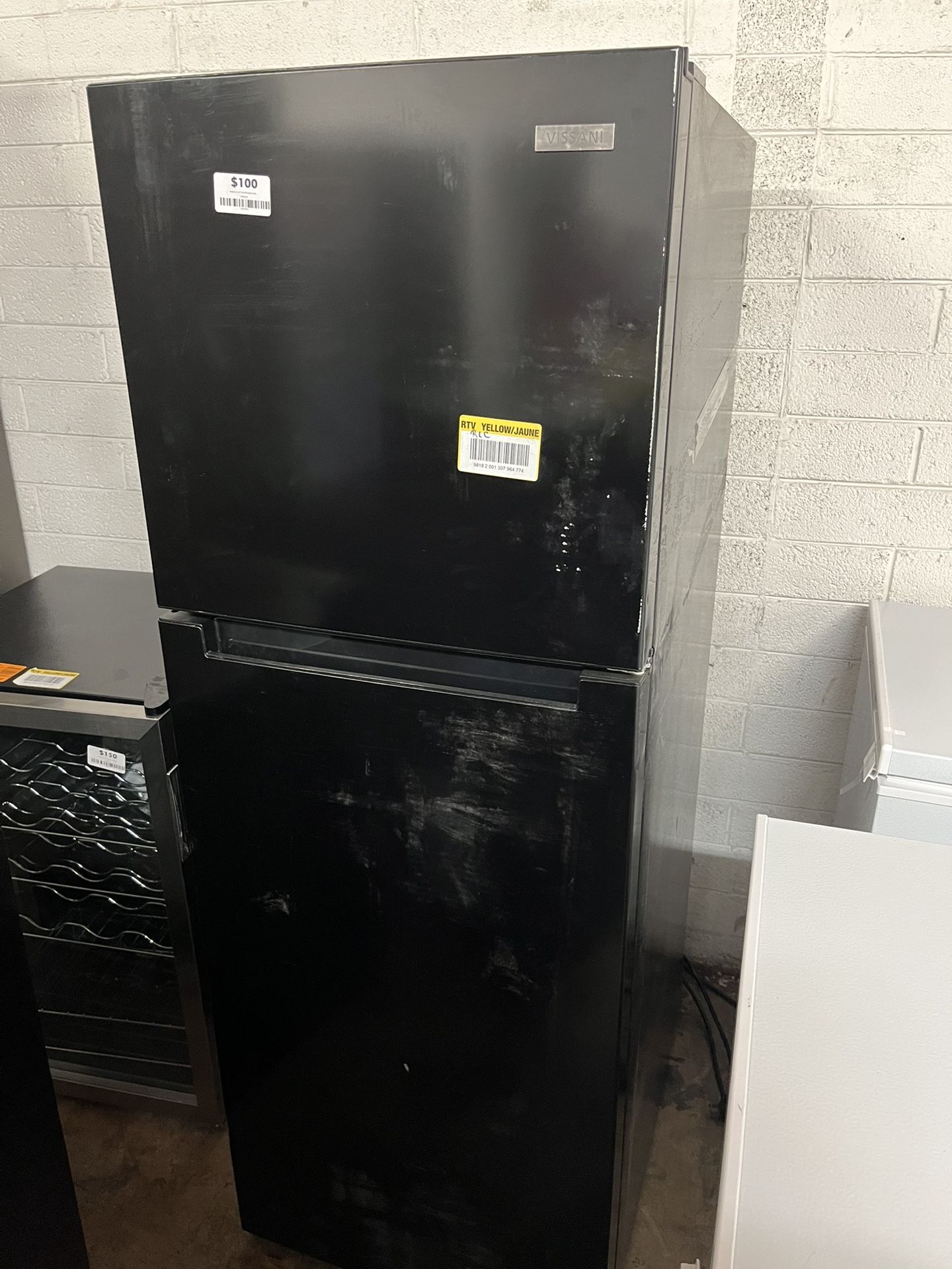Vissani 10.1 Cu Ft Refrigerator Black