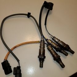 Sensores De Oxígeno Ntk  De Segunda Mano Pero Trabajan Al 100%  Genuinos Acura MDX  2014-2020   Rdx Honda Para Muchos Modelos Ahí En Fotos Está La Inf