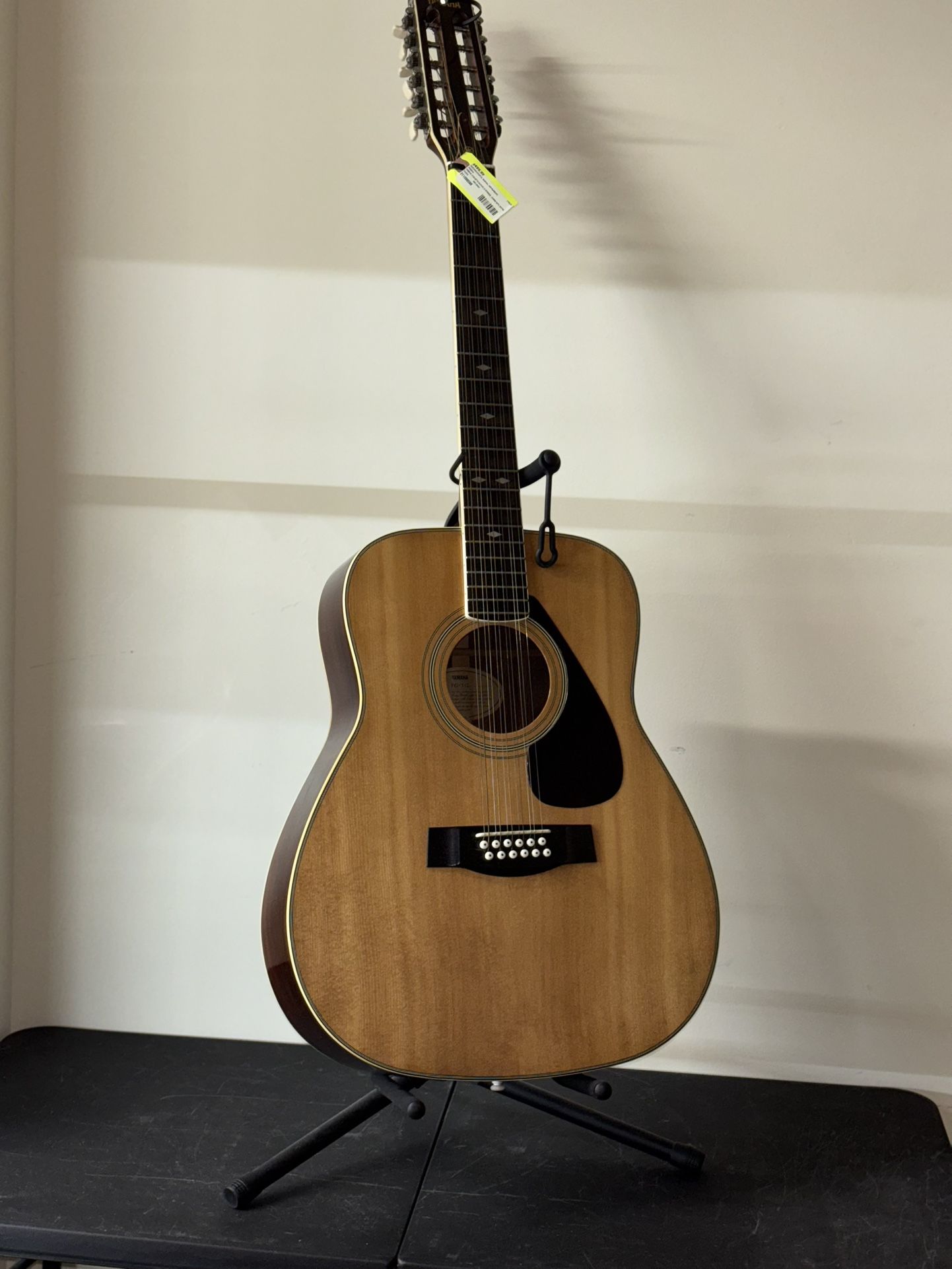 YAMAHA FG-512 12-String Jumbo Dreadnought Natural