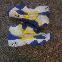 Running Shoes