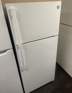GE Top Freezer Fridge – White, clean interior, ready to go