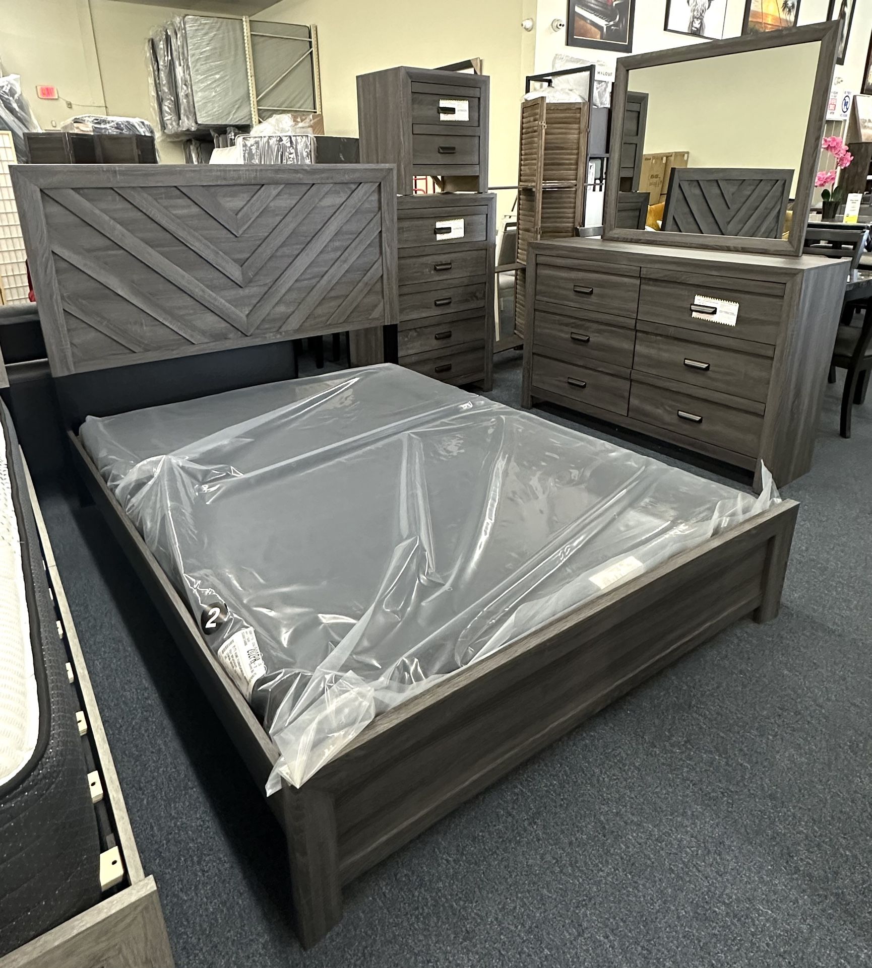 4 Pc Queen Bedroom Set