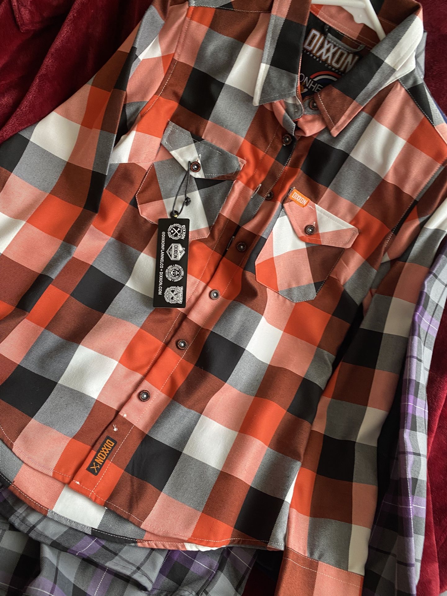 DIXXON FLANNEL SIZE SMALL