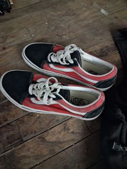Men's canvas tennis shoes