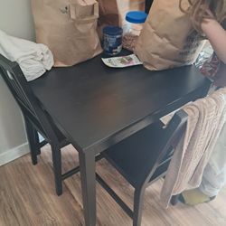 Small IKEA Kitchen Table And 2 Chairs