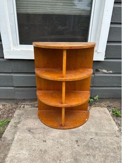 Bookshelf novelty
