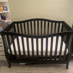 Black/ Wood Baby Crib With New Mattress $60. Cross Posted 