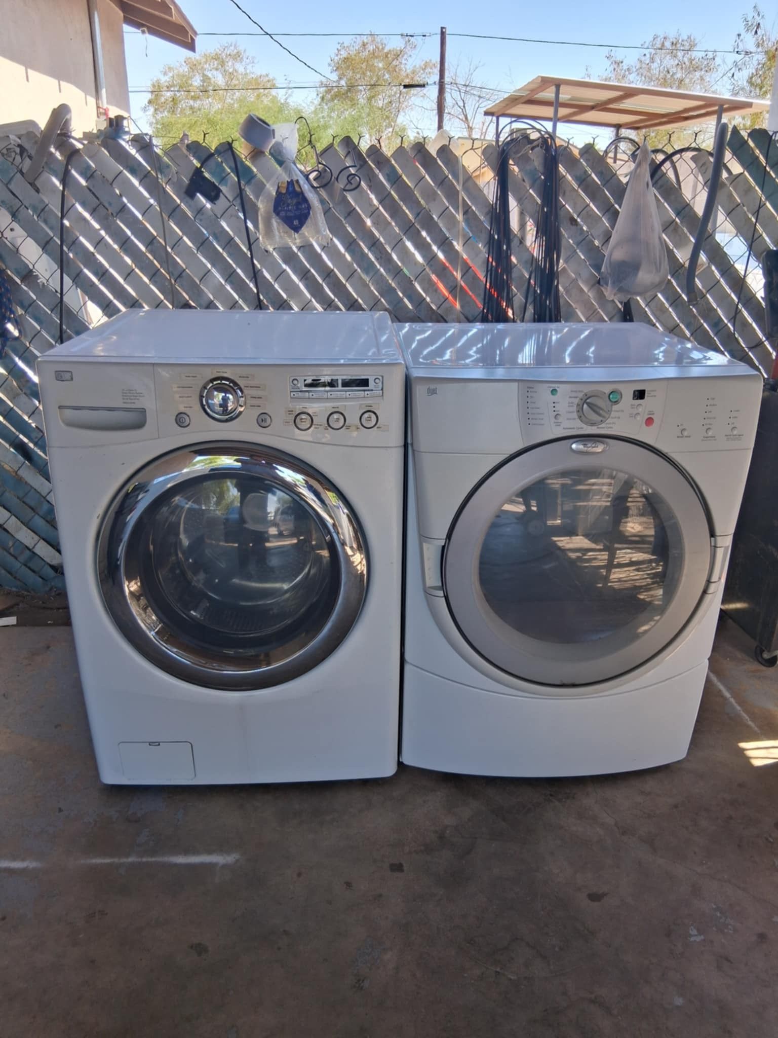 Washer LG And Dryer Electric Whirlpool