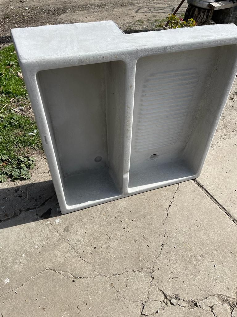 Lavaderos Nuevos De Cemento Y Base